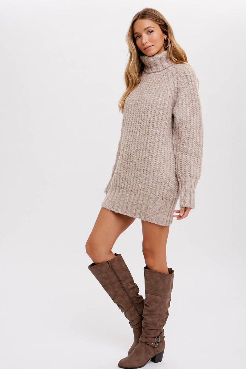 CHUNKY TURTLENECK TUNIC SWEATER: S/M / COCO