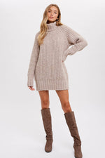 CHUNKY TURTLENECK TUNIC SWEATER: S/M / COCO