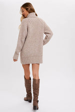 CHUNKY TURTLENECK TUNIC SWEATER: S/M / COCO