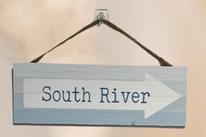 Arrow Sign - SOUTH RIVER